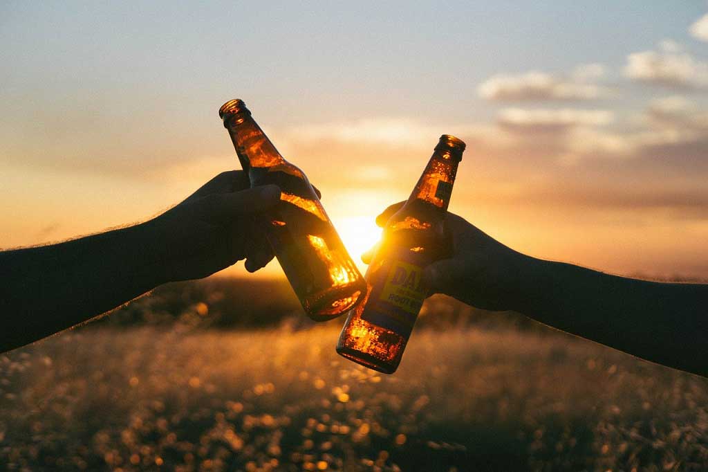 "Pint of beer a day could protect you from heart attacks," The Independent reports. A new review on the alleged protective effects of moderate beer drinking has been warmly welcomed by the UK media – but nobody reported it was funded…
