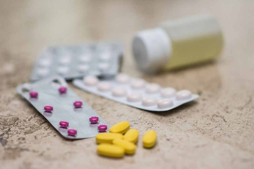 'Painkillers best option for sore throats' say new NHS guidelines